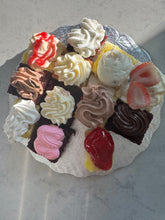 Load image into Gallery viewer, Cake Tasting Box