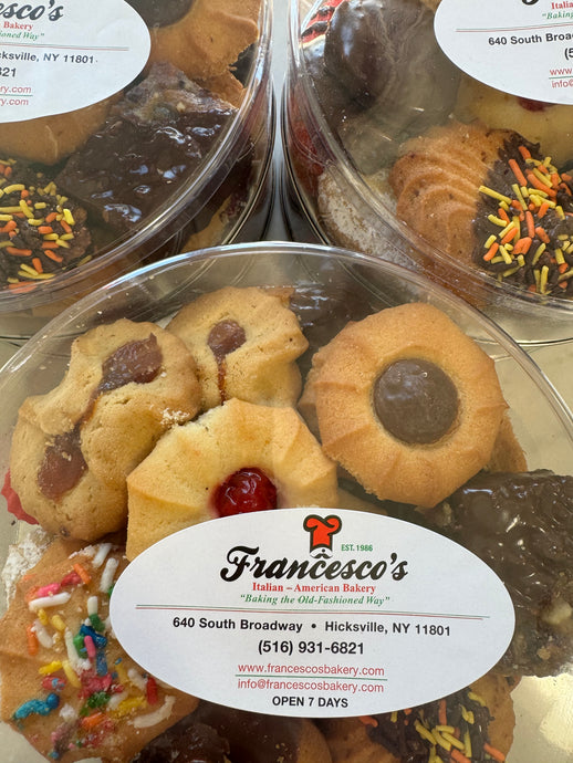 Italian Cookies – Round Gift Box 1 LB