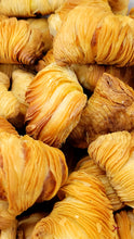 Load image into Gallery viewer, Large Sfogliatella (6 Pack)